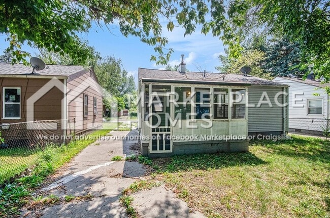 Building Photo - 8147 Prospect Ave