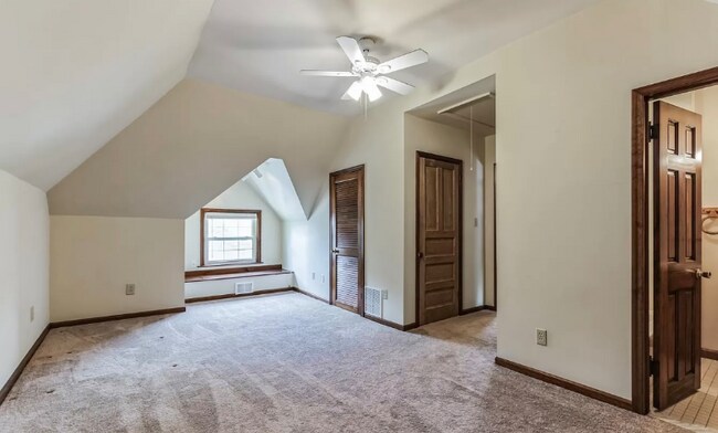 Building Photo - 108 High St