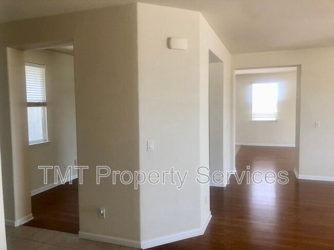 Building Photo - 2362 Dunsley Cir