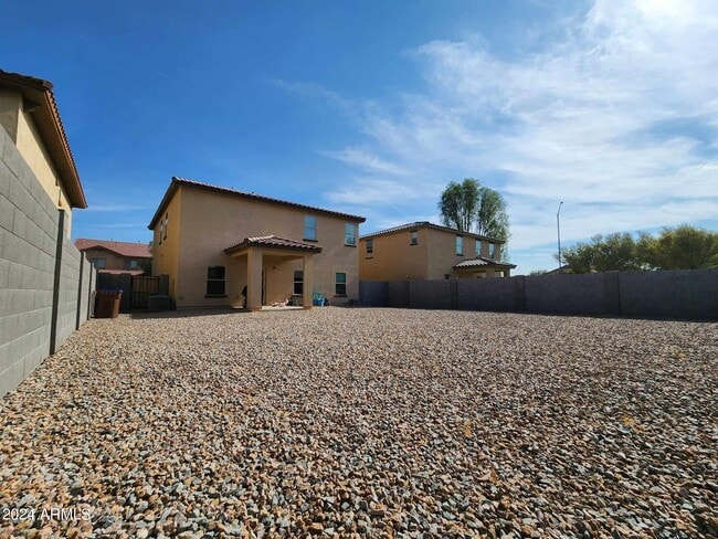 Building Photo - 45319 W Rhea Rd