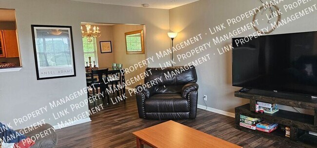 Building Photo - 2433 Meade Cir
