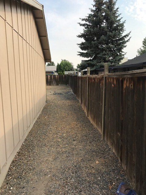 Building Photo - 2523 SW Fissure Loop