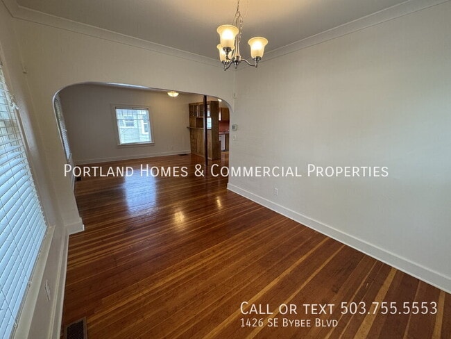 Building Photo - 1426 SE Bybee Blvd