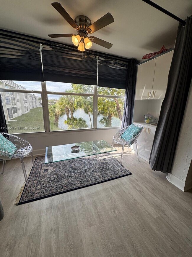 Building Photo - 8280 Sunrise Lakes Blvd