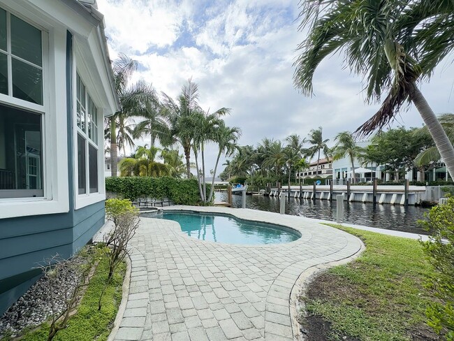 Building Photo - 1115 Ponce de Leon Dr