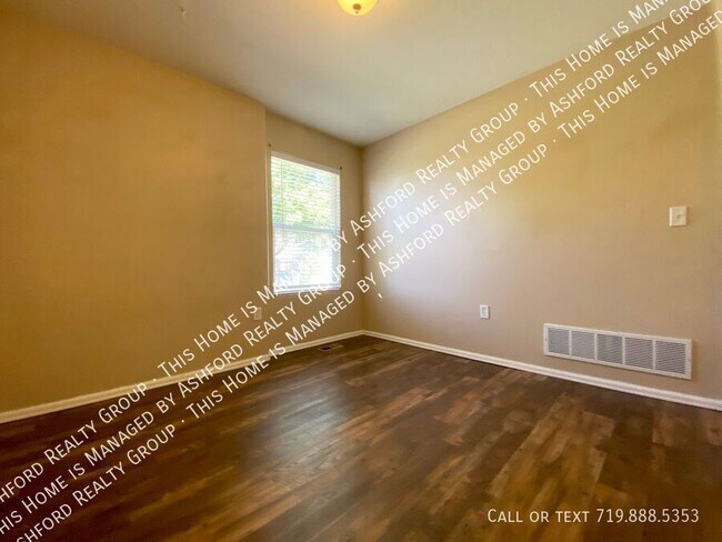 Building Photo - 464 Ellers Grove