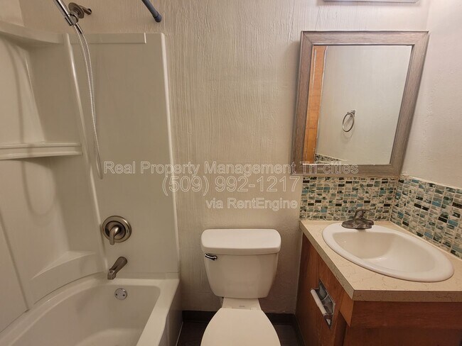 Building Photo - 3326 W Payette Ave