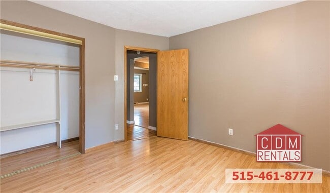 Building Photo - Cozy DSM Home near Merle Hay