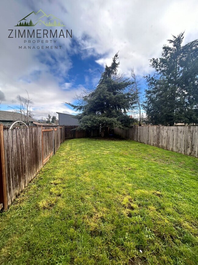 Building Photo - 2357 6th St