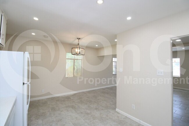 Building Photo - 1819 West Fairmount Avenue