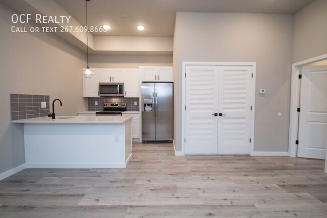 Building Photo - Two Bed Brewerytown Apartment