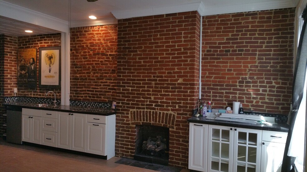 Building Photo - 212 Lehigh Ave