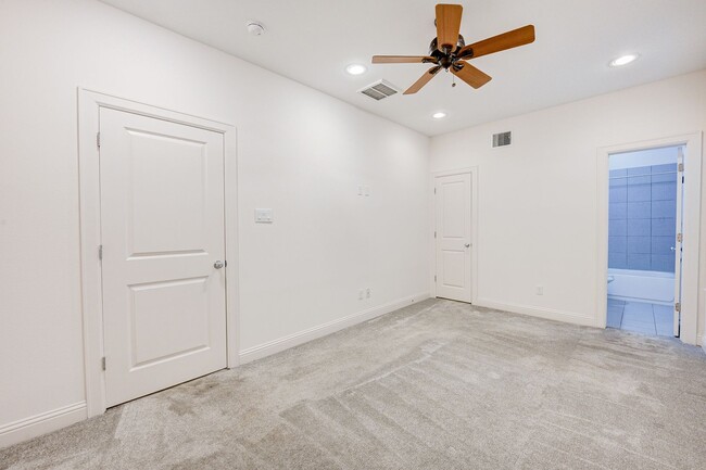 Building Photo - Sawyer Heights Luxury Living