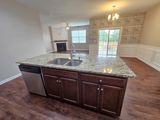 Building Photo - 310 Cabot Hill Ln