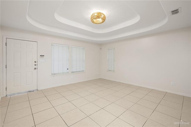 Building Photo - 13 Shasta Ave