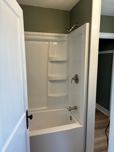 Bathroom shower - 1208 S Fruit Ave