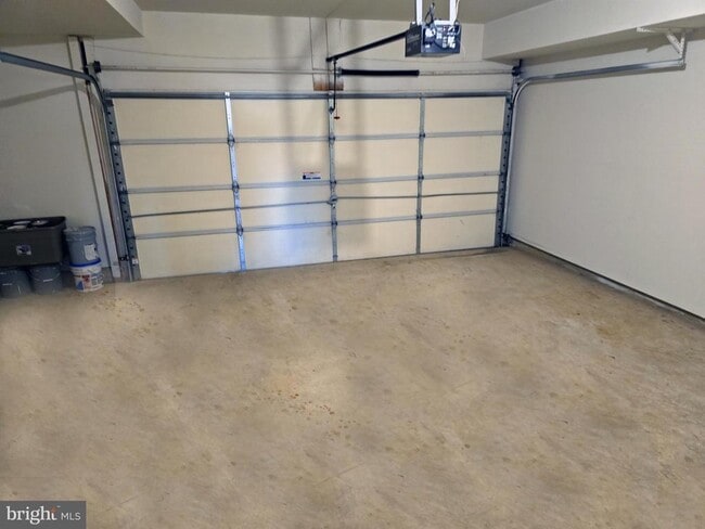 Building Photo - 8557 Wyngate Manor Ct