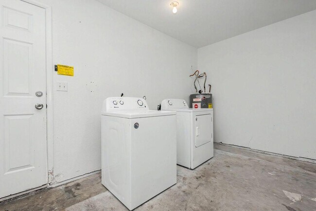 Building Photo - 1081 Jubilee Ct