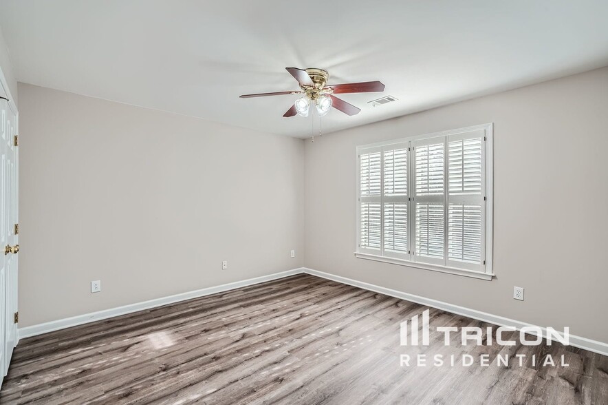 Building Photo - 1464 Hattiesburg Ct