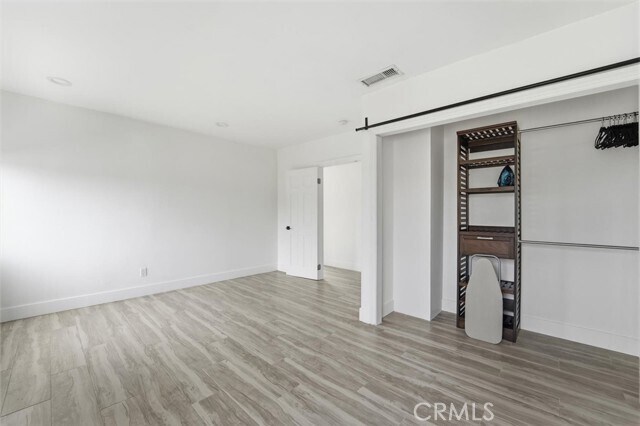 Building Photo - 709 Warren Ln