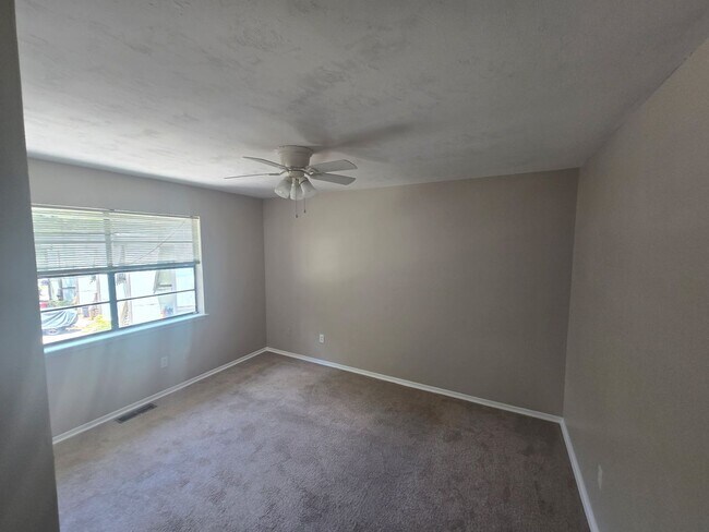 Building Photo - 1574 Three Lanterns Ln