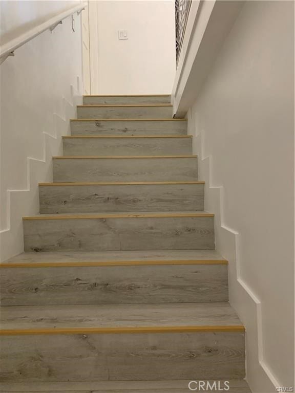 Building Photo - 484 Calle Cadiz