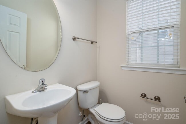 Building Photo - 11220 Cypress View Dr