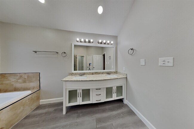 Building Photo - 4110 Bluestone Ct