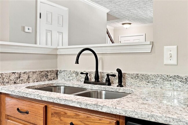 Building Photo - 225 Osmanthus Way