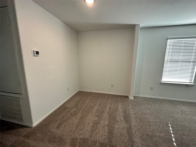 Building Photo - 16492 Moss Ln