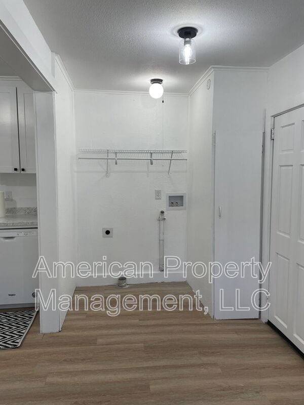 Building Photo - 1227 S College Ave