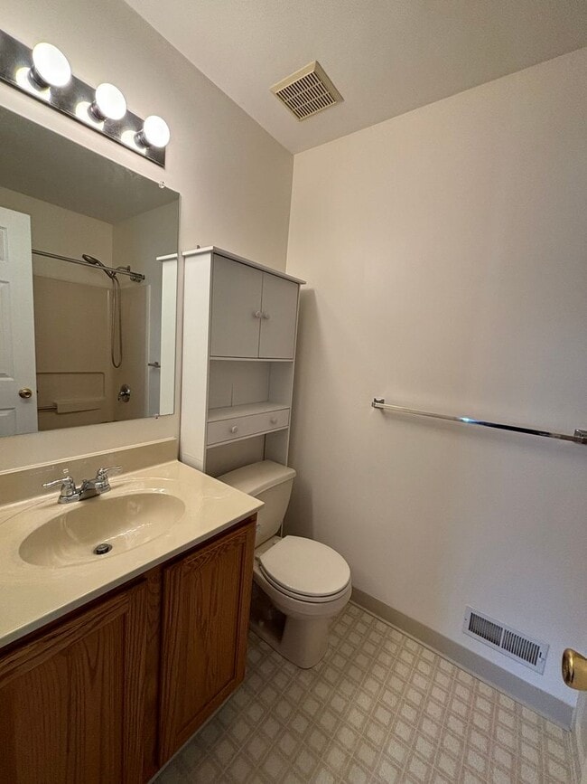 Building Photo - Updated New Tripoli Rental