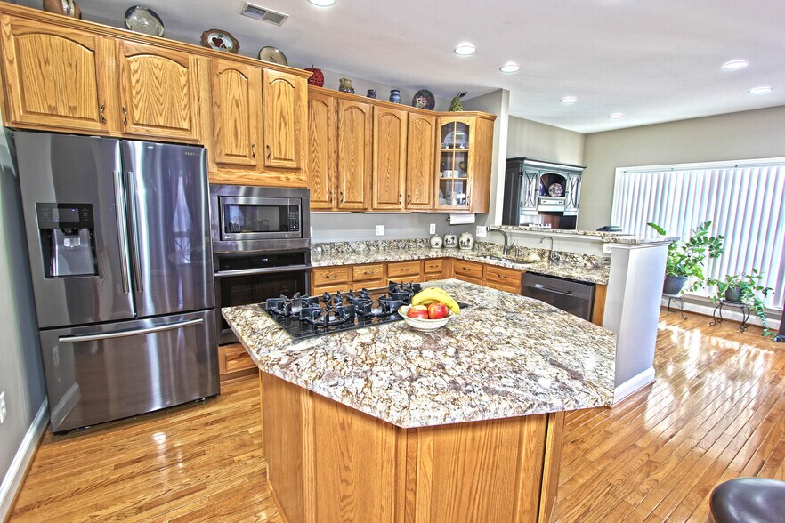 Building Photo - 4083 Walnut Cove Cir