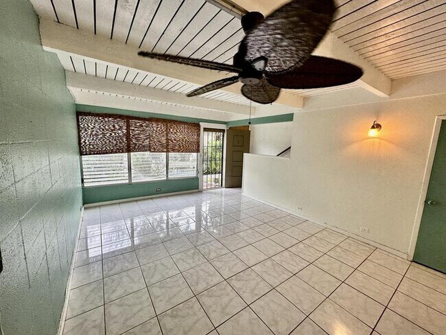 Building Photo - 4950 Kilauea Ave