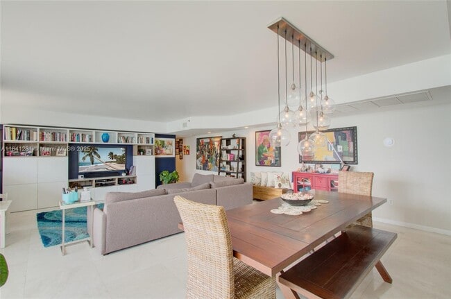 Building Photo - 5900 Collins Ave