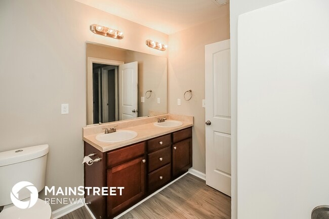 Building Photo - 216 Chert Way