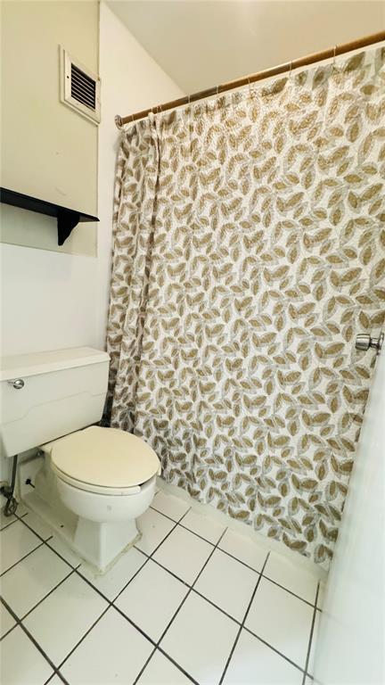 Building Photo - 7900 S Orange Blossom Trail