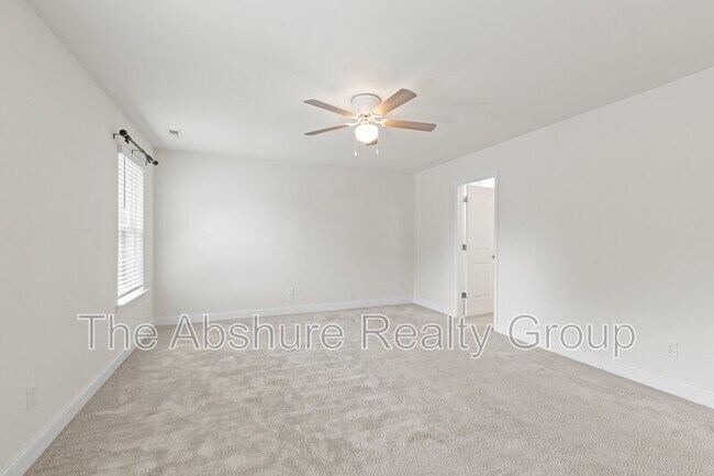 Building Photo - 404 Avery Glenn Way