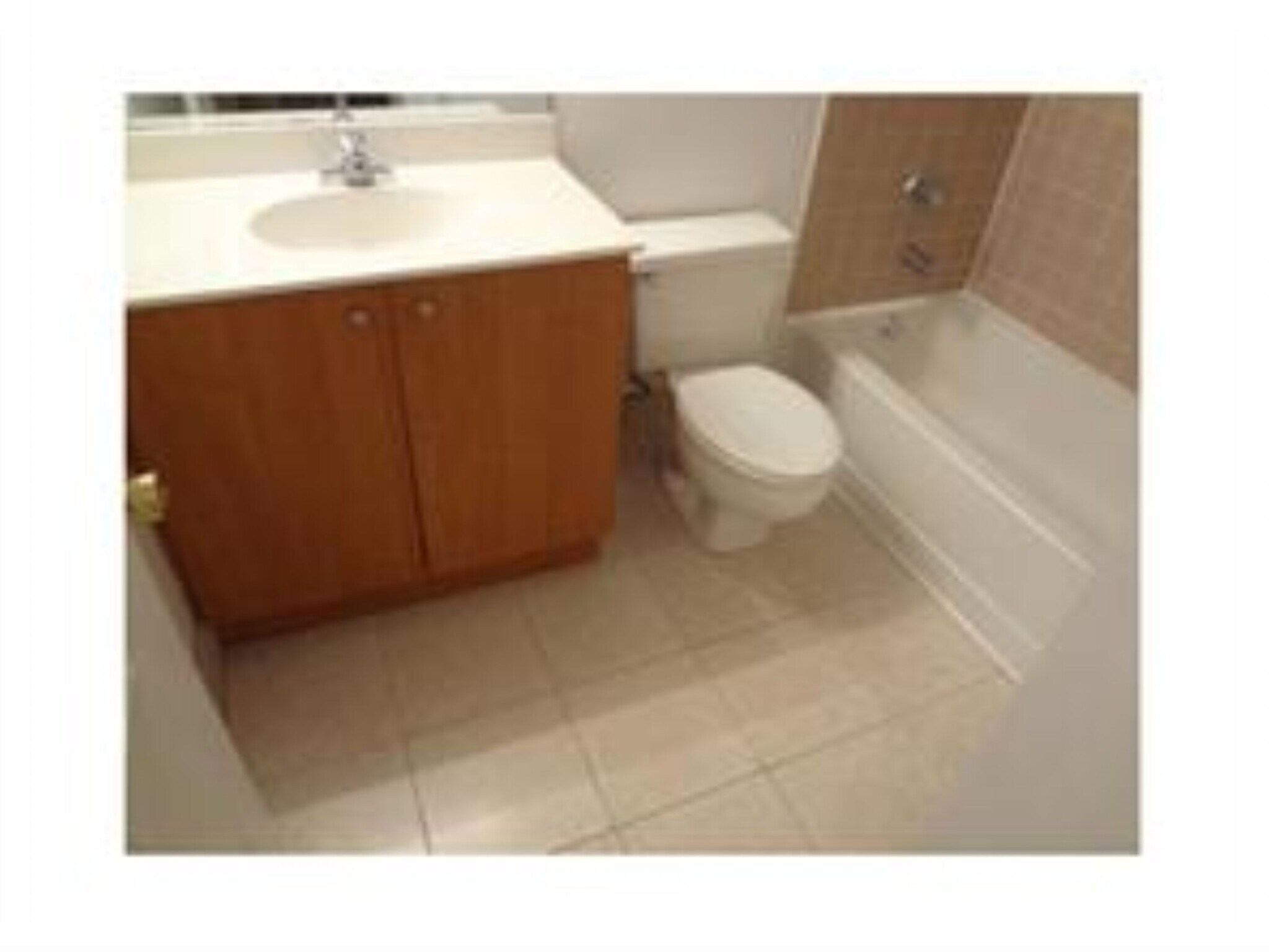 Building Photo - 2890 N Oakland Forest Dr