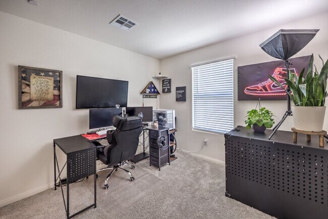 Building Photo - 6816 Citron Mist Ct