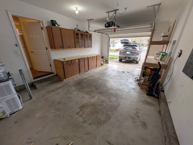 Building Photo - 3144 SE Sternwheeler Dr