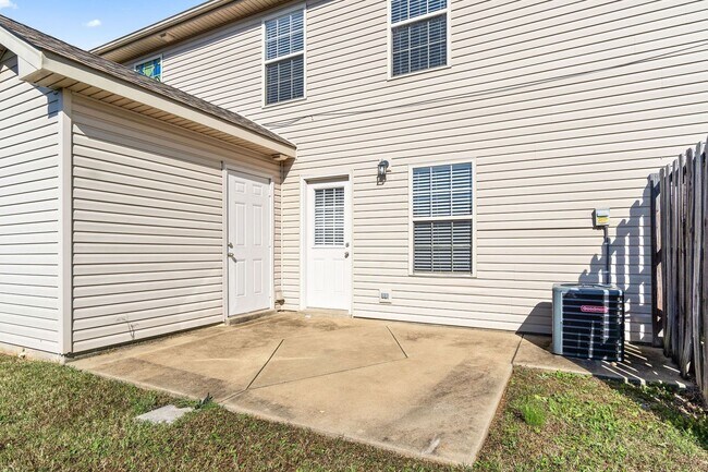 Building Photo - 1816 Beckett Dr