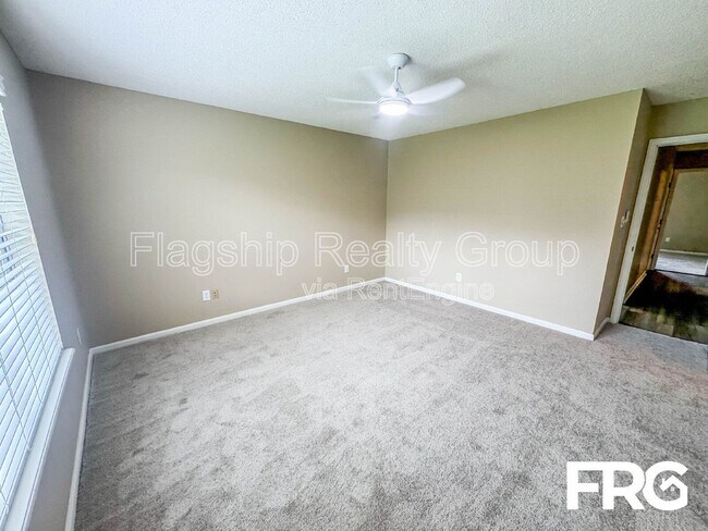 Building Photo - 3311 Moseley Dr