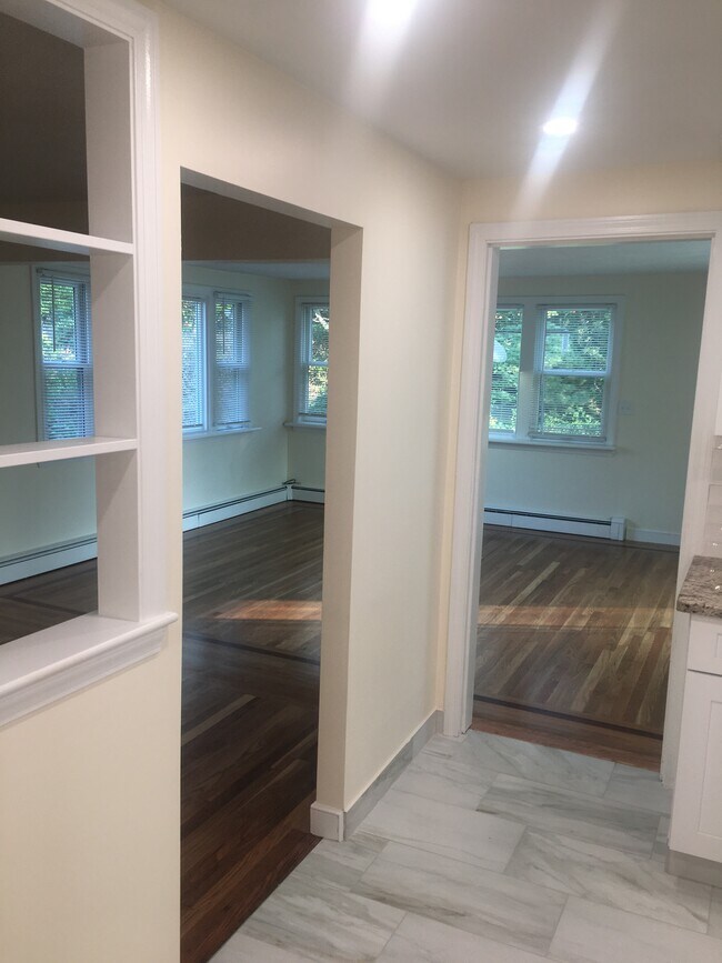 2 Room Dining Area or 2 Living Rooms - 71 Morningside Dr