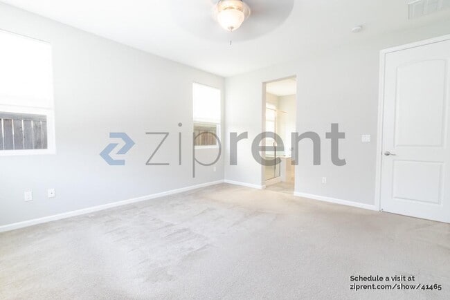 Building Photo - 776 Open Range Ave
