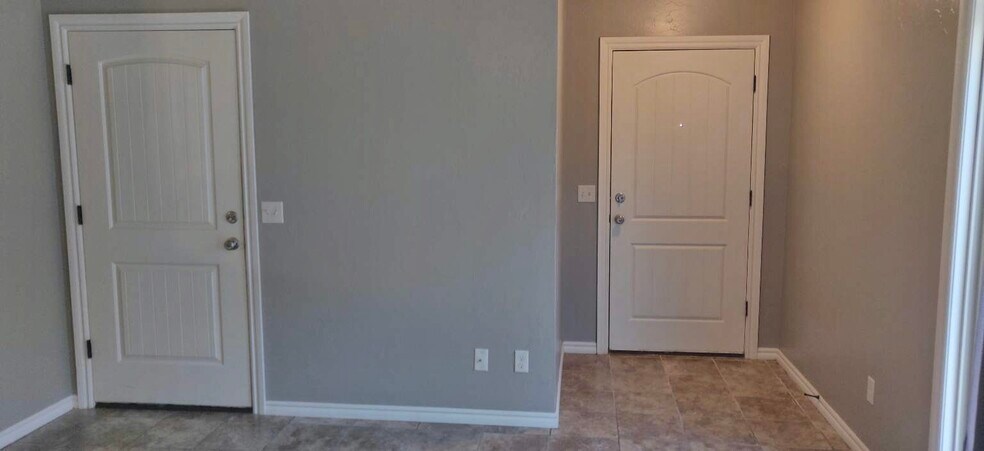 entry - 209 Ashley Dr