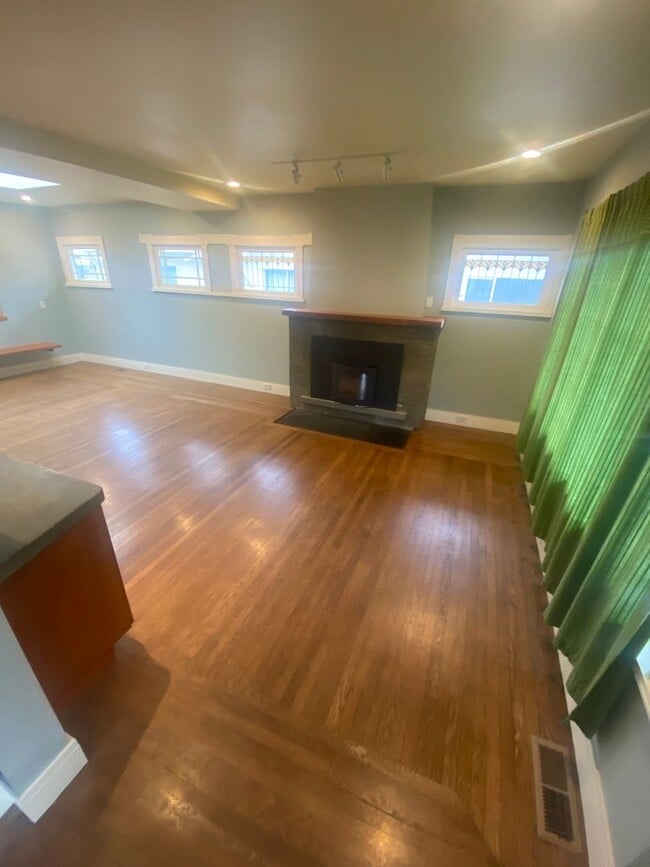 Building Photo - Charming 2-Bedroom Home in the Heart of Berkeley!