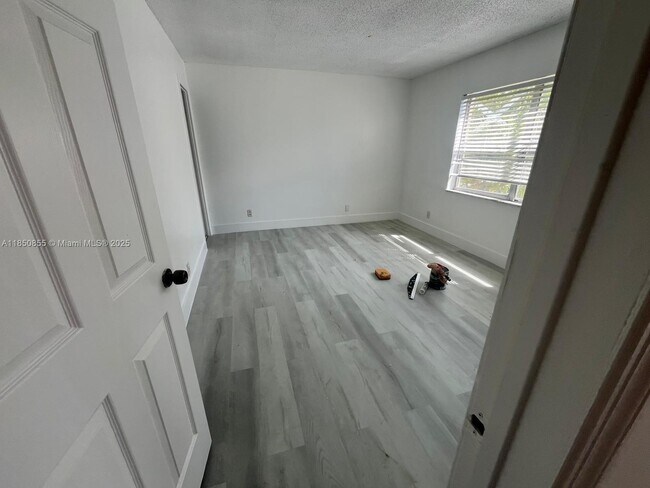 Building Photo - 6361 N Falls Cir Dr