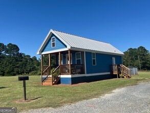 Building Photo - 2467 Smith Rd