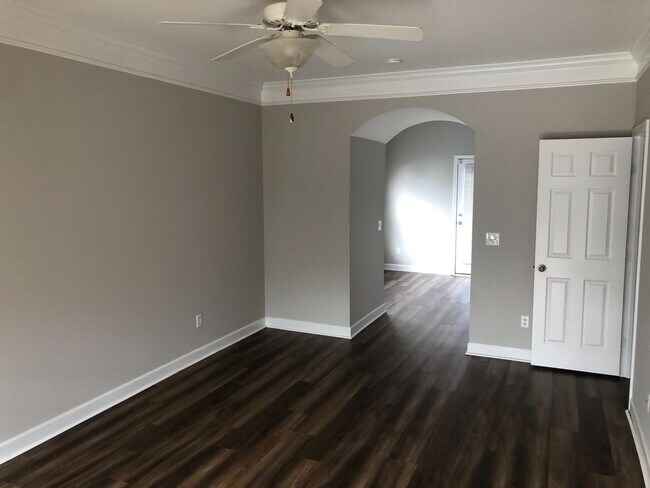 Building Photo - Nashville - 2 Bedroom Condo 2.5 Baths 37214